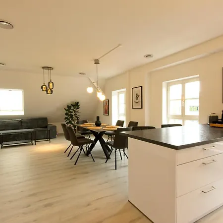 Bonnystay Designer Apartment, Mitten In 111 Qm Apartment Lorrach